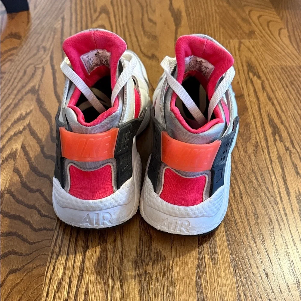 Nike Air Huarache Gray and Pink Sneakers size 9